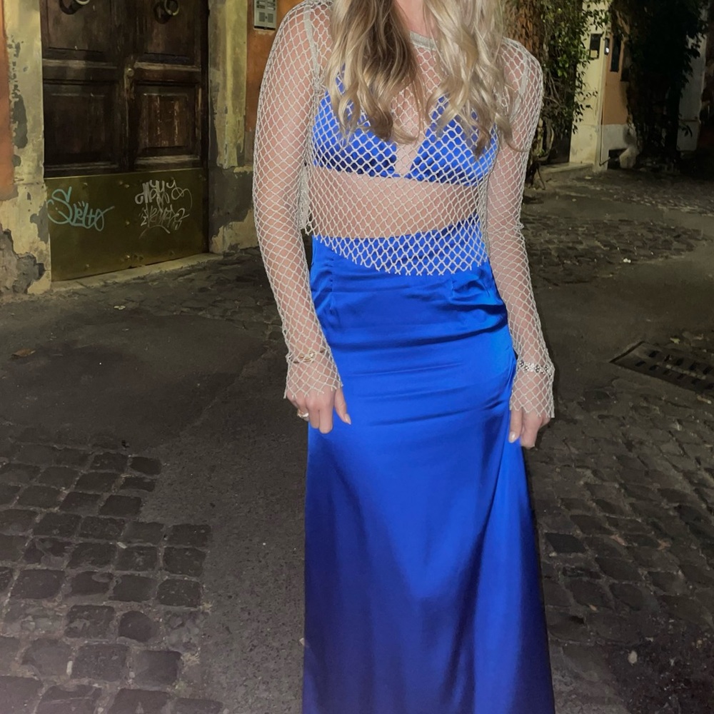 Bright blue satin set